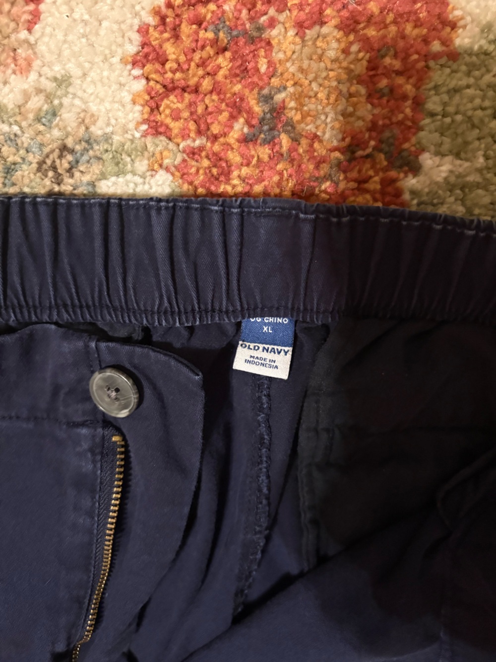 Old Navy Women’s Navy Chino Pants - Picture 3 of 3